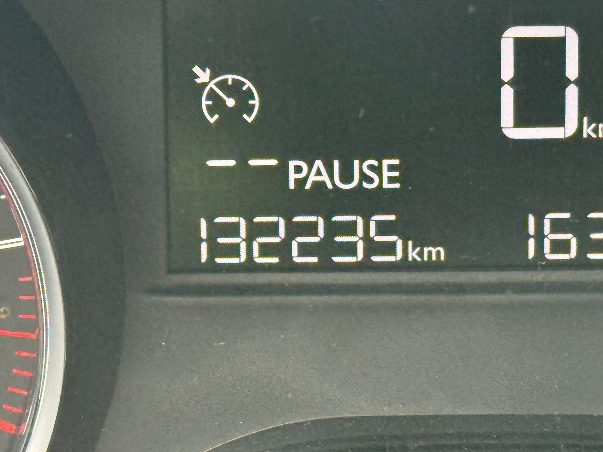 PEUGEOT 208 1.2 VTI Access-image-10
