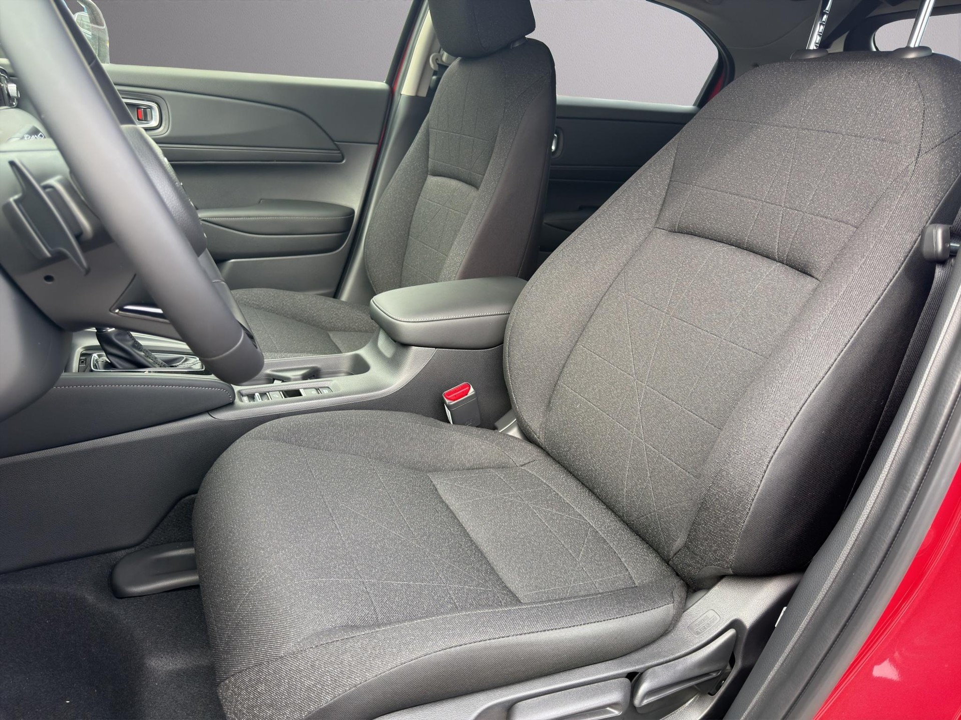 HONDA HR-V 1.5 i-MMD Elegance-image-8