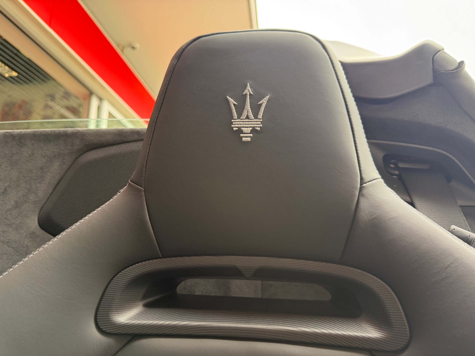 MASERATI MC 20 Cielo-image-15