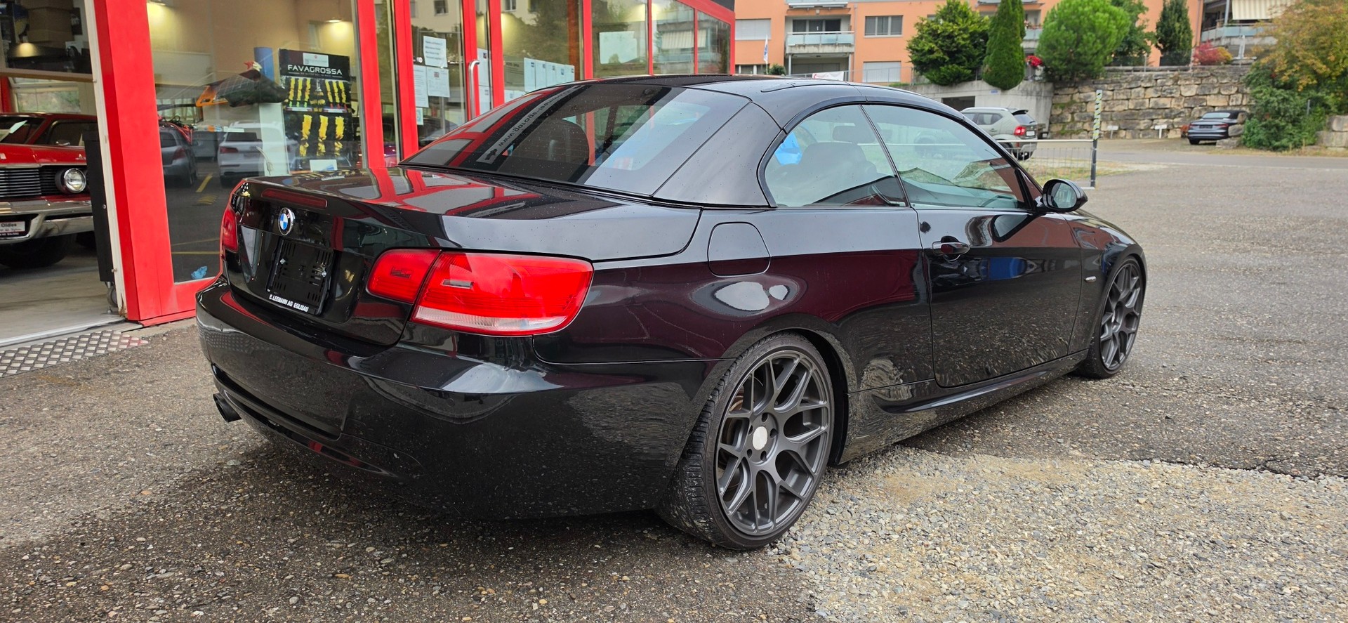 BMW 330i Cabriolet Steptronic-image-26