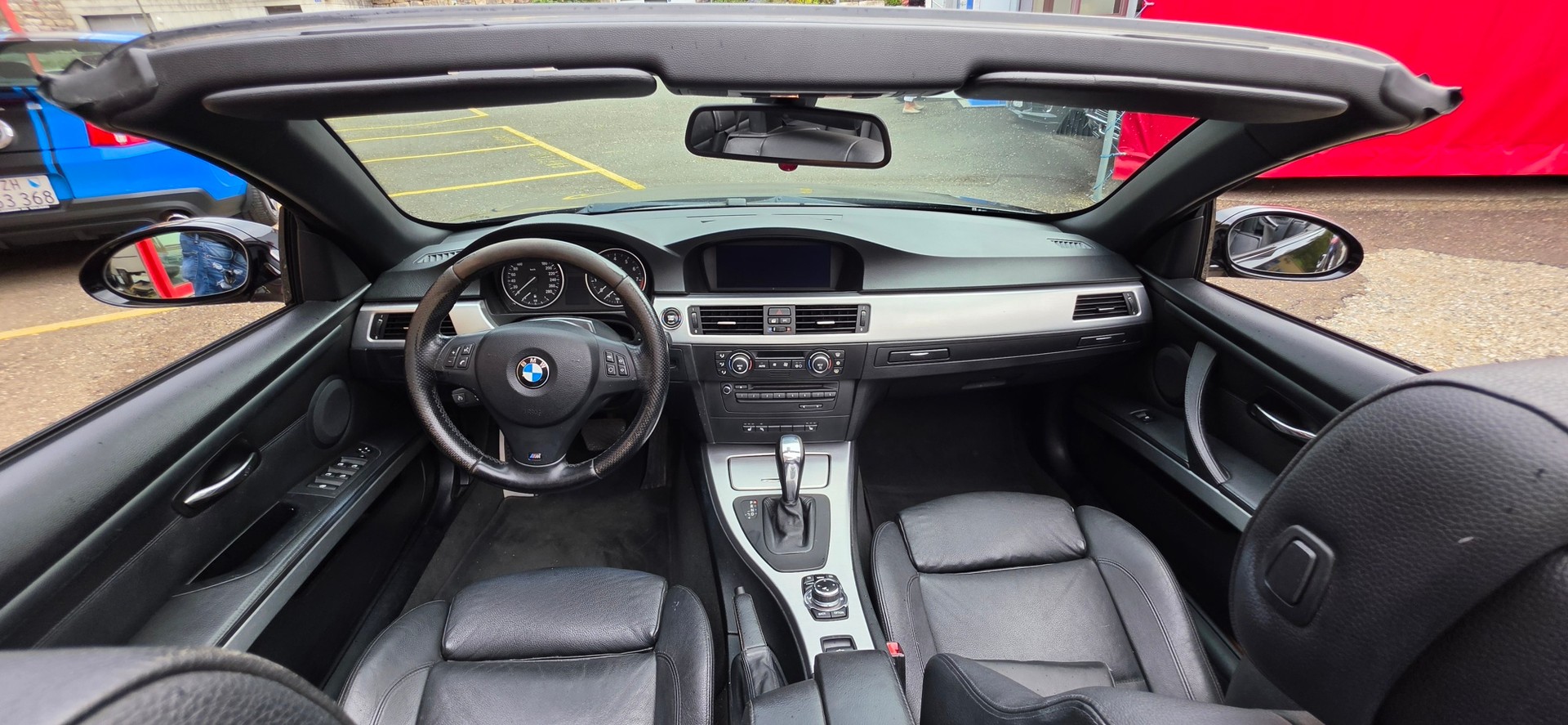 BMW 330i Cabriolet Steptronic-image-13