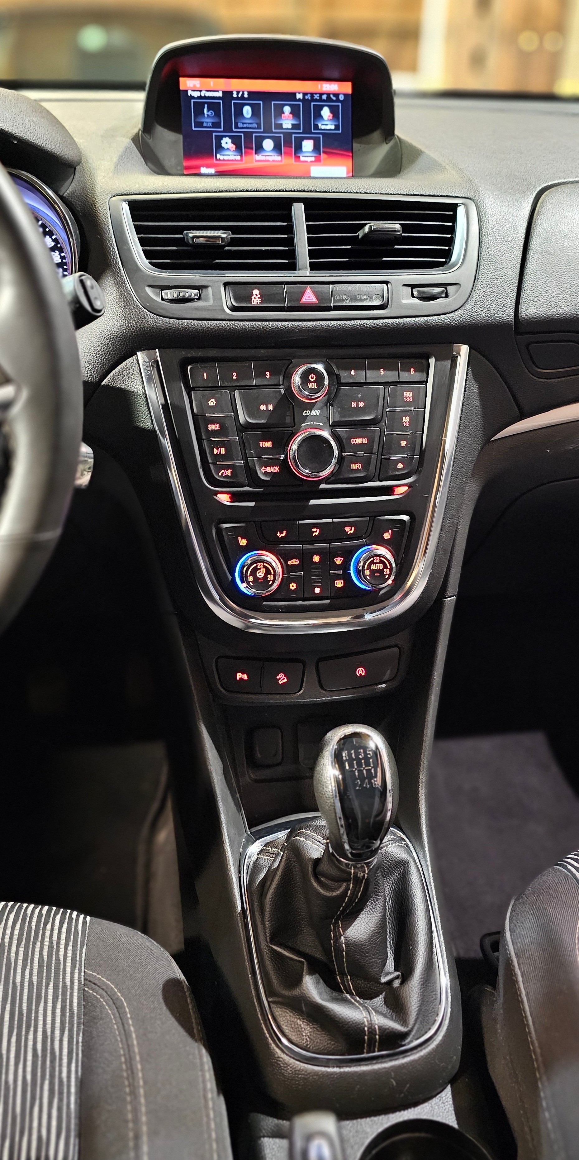 OPEL Mokka 1.6 CDTi Cosmo 4WD-image-27
