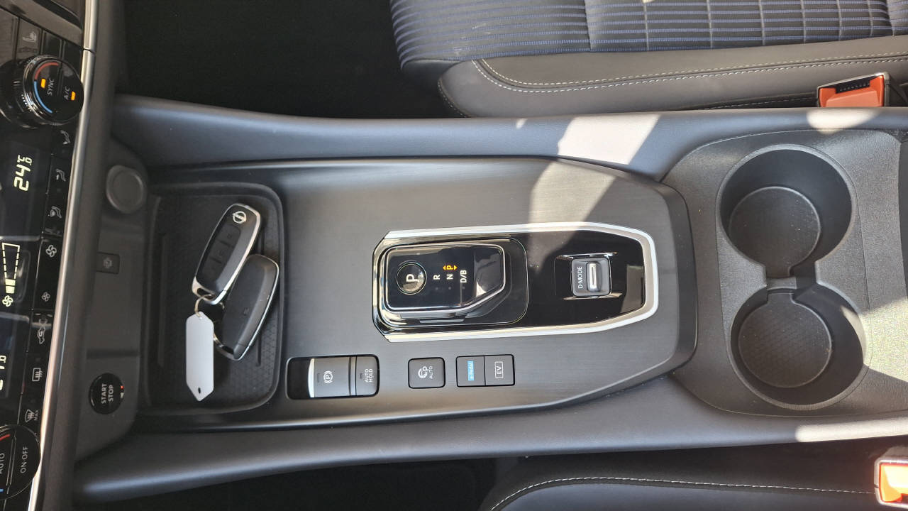 NISSAN Qashqai 1.5 VC-T Tekna-image-15