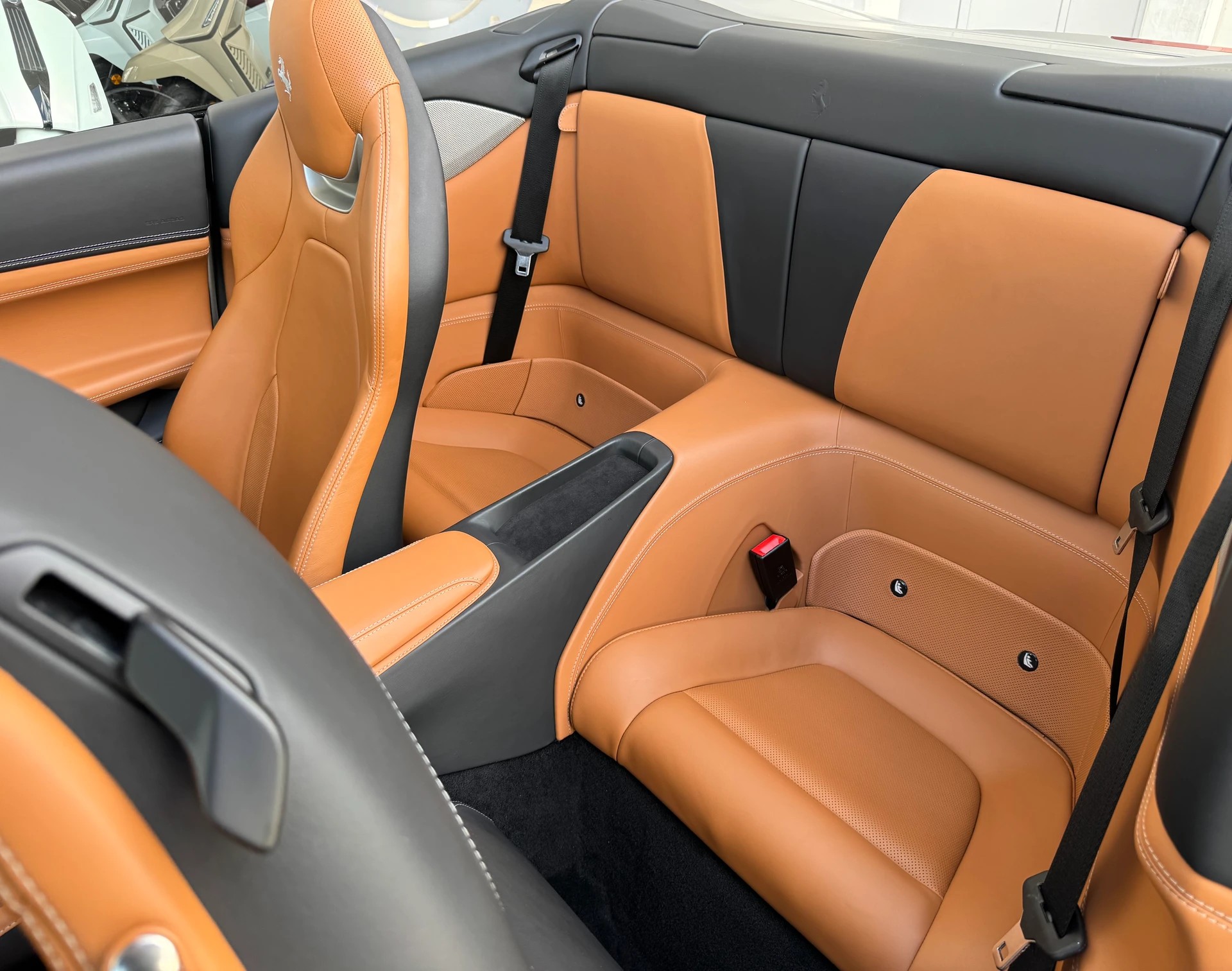 FERRARI Portofino 3.9 V8 T ** Atelier Car **-image-16