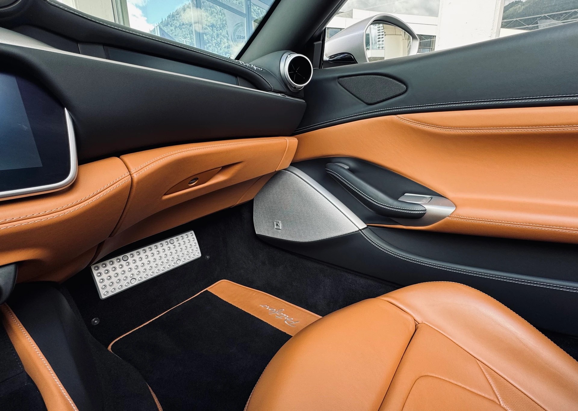 FERRARI Portofino 3.9 V8 T ** Atelier Car **-image-24