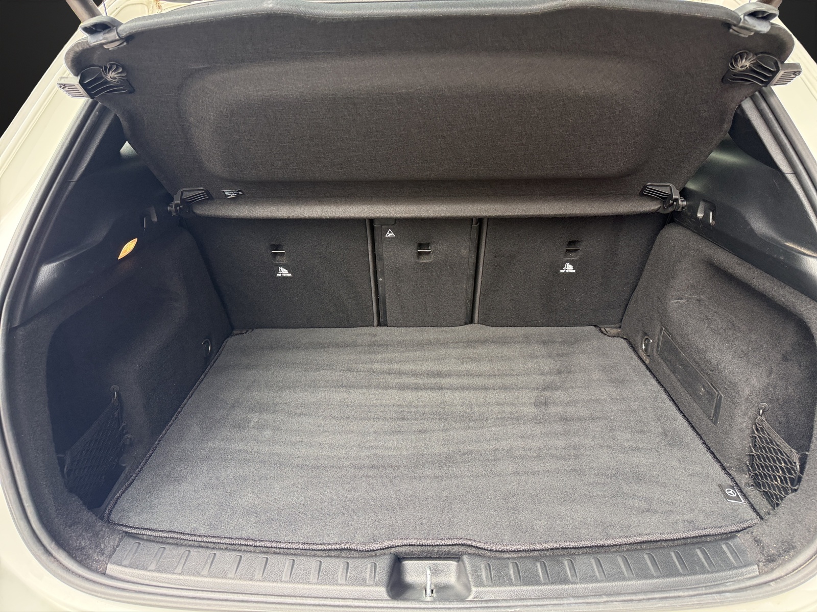MERCEDES-BENZ GLA 250 4Matic Progressive 8G-DCT-image-13