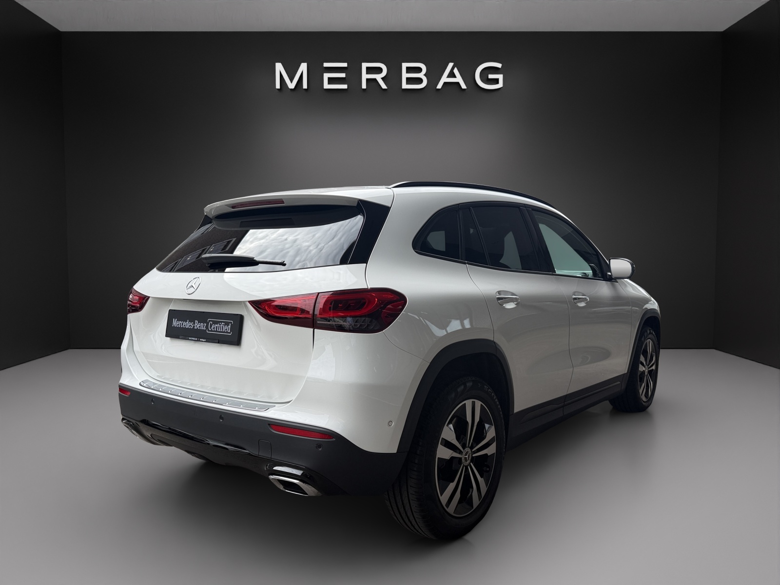 MERCEDES-BENZ GLA 250 4Matic Progressive 8G-DCT-image-5