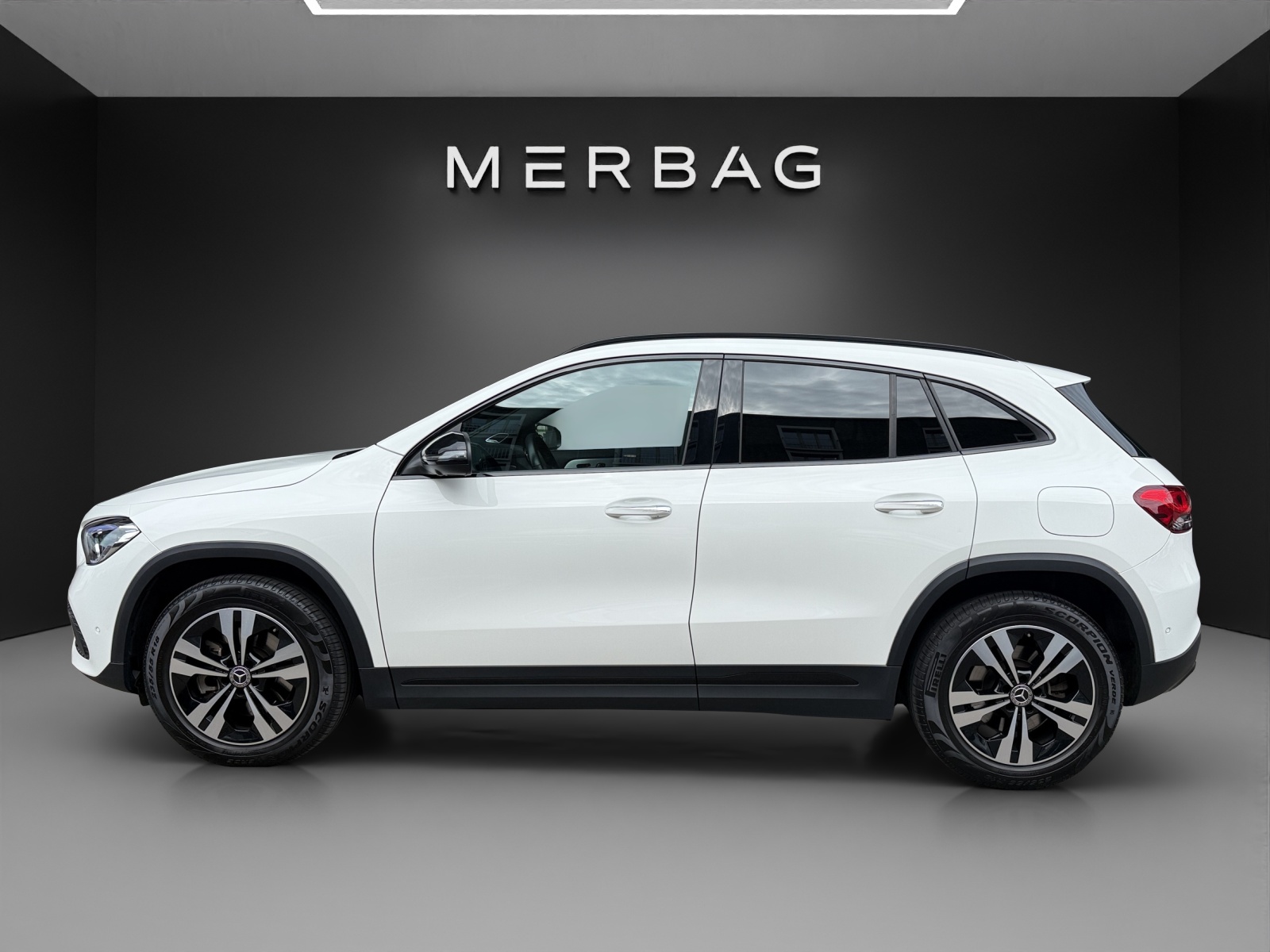 MERCEDES-BENZ GLA 250 4Matic Progressive 8G-DCT-image-3