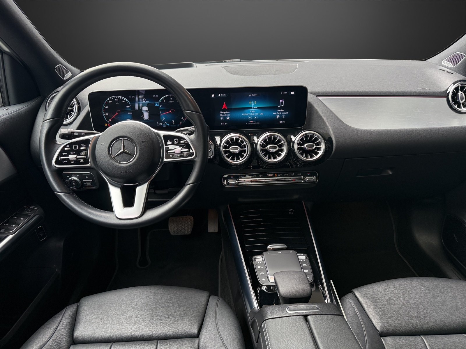 MERCEDES-BENZ GLA 250 4Matic Progressive 8G-DCT-image-10