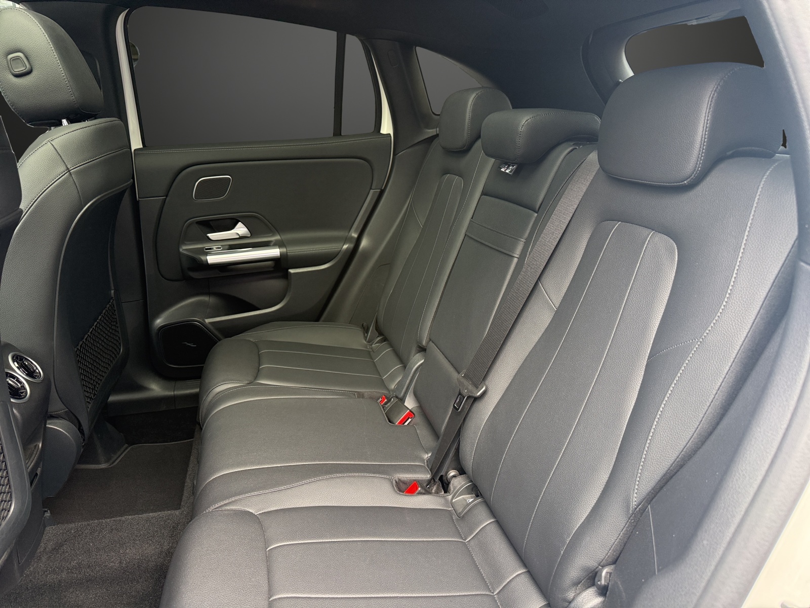 MERCEDES-BENZ GLA 250 4Matic Progressive 8G-DCT-image-11