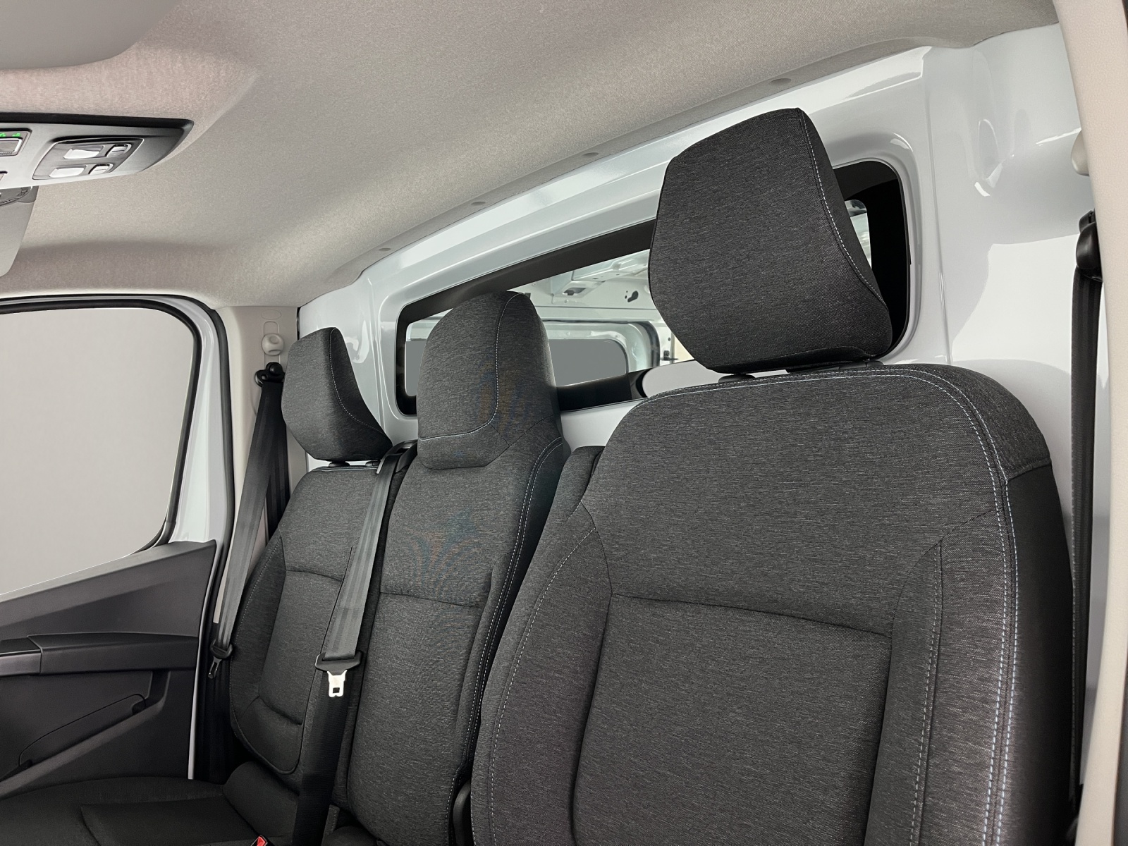 RENAULT Trafic Kaw. 3.0 t L1 H1 2.0 dCi Blue 150 Advance-image-14