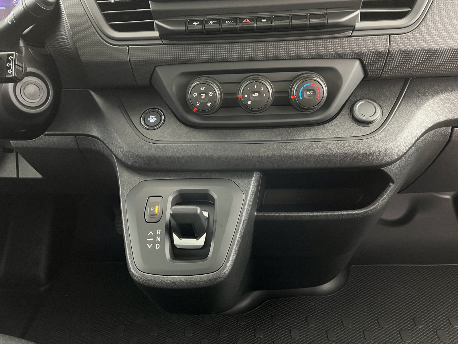 RENAULT Trafic Kaw. 3.0 t L1 H1 2.0 dCi Blue 150 Advance-image-13