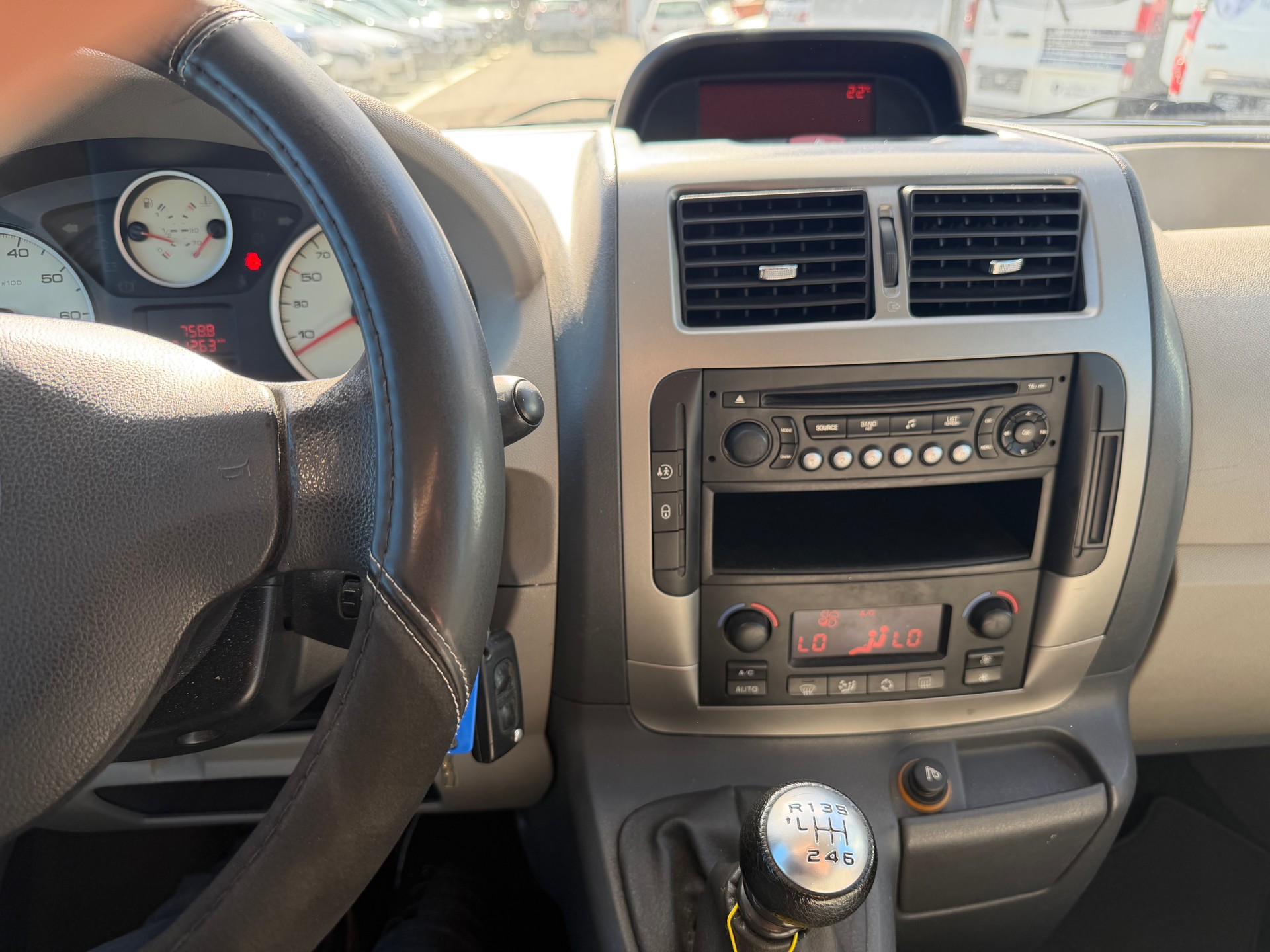CITROEN Jumpy 2.0 HDi L2H1-image-8