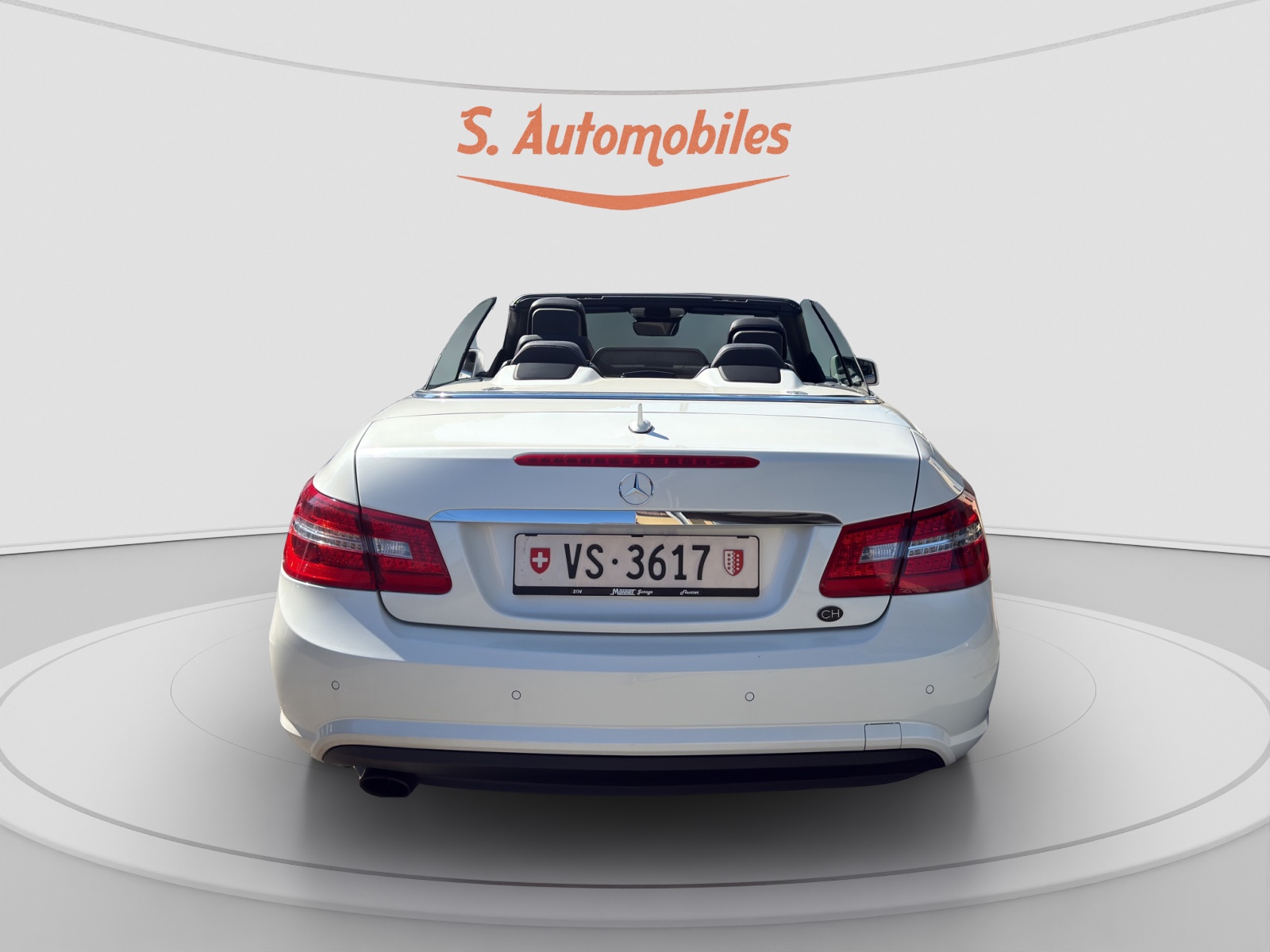 MERCEDES-BENZ E 250 CGI BlueEfficiency Automatic-image-3