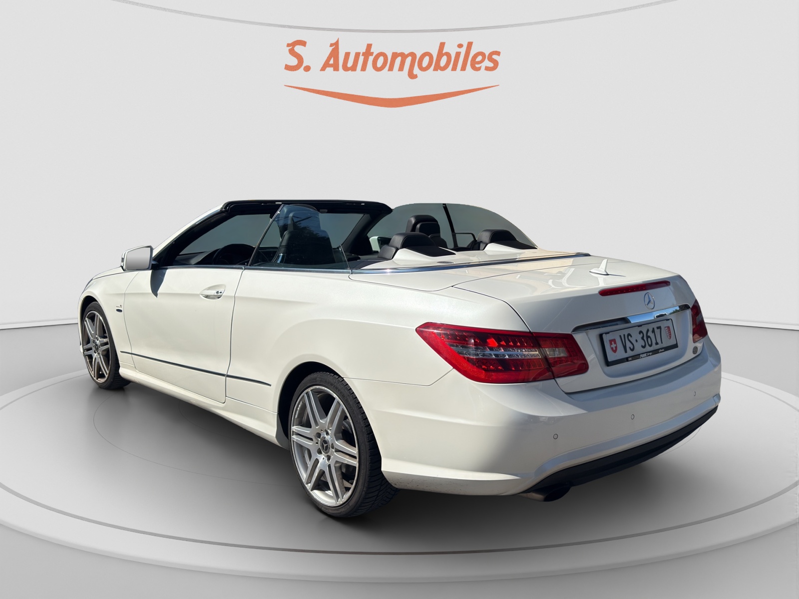 MERCEDES-BENZ E 250 CGI BlueEfficiency Automatic-image-2