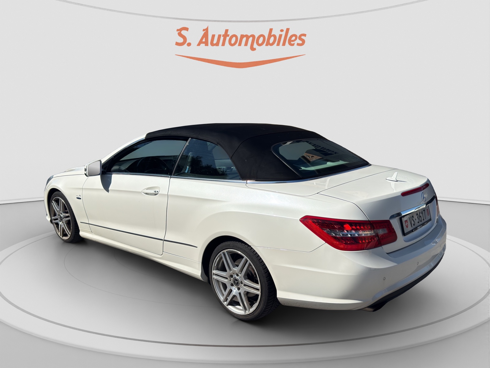 MERCEDES-BENZ E 250 CGI BlueEfficiency Automatic-image-10