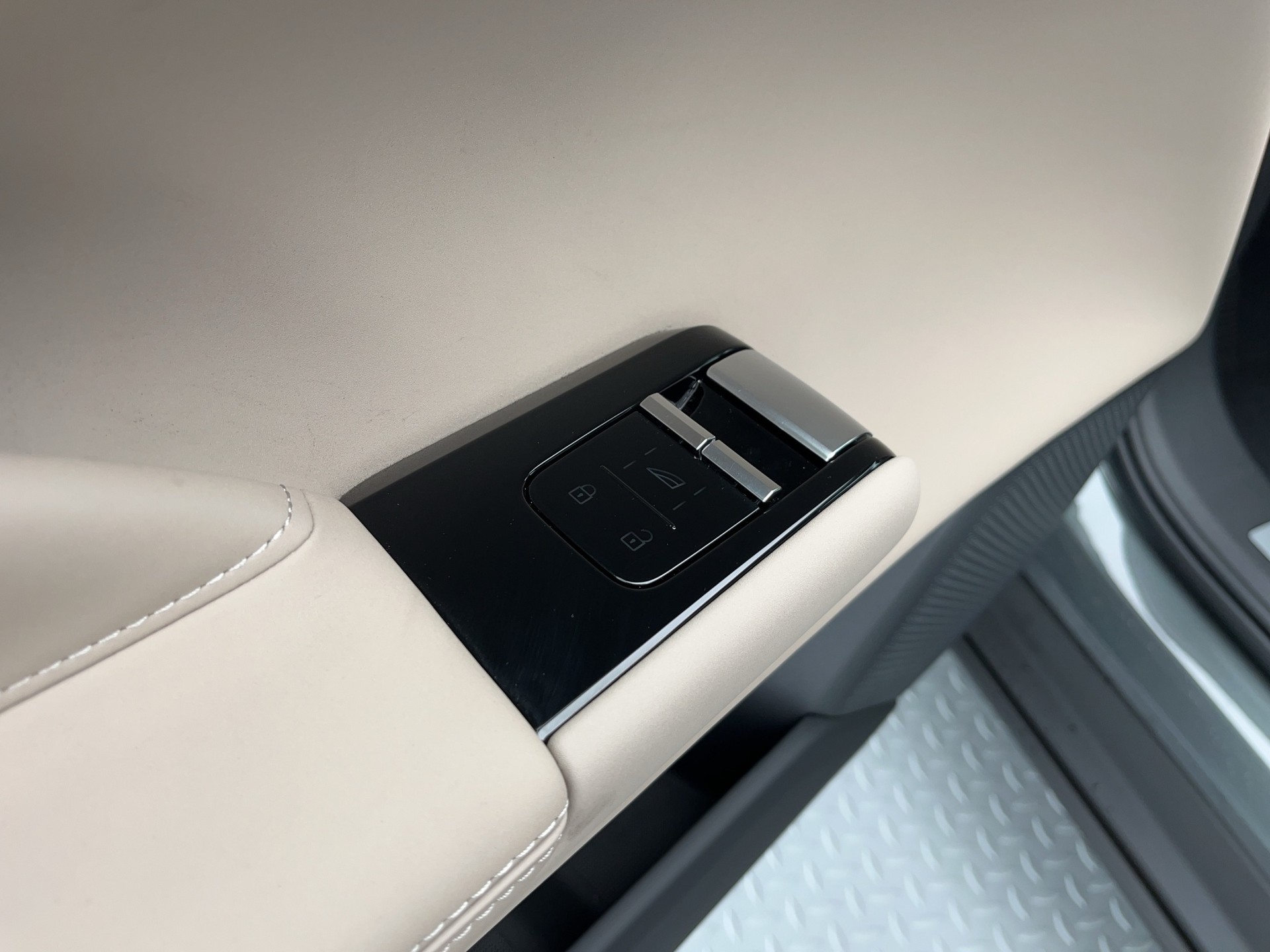 VOLVO ES90 Twin Performance Ultra AWD-image-11