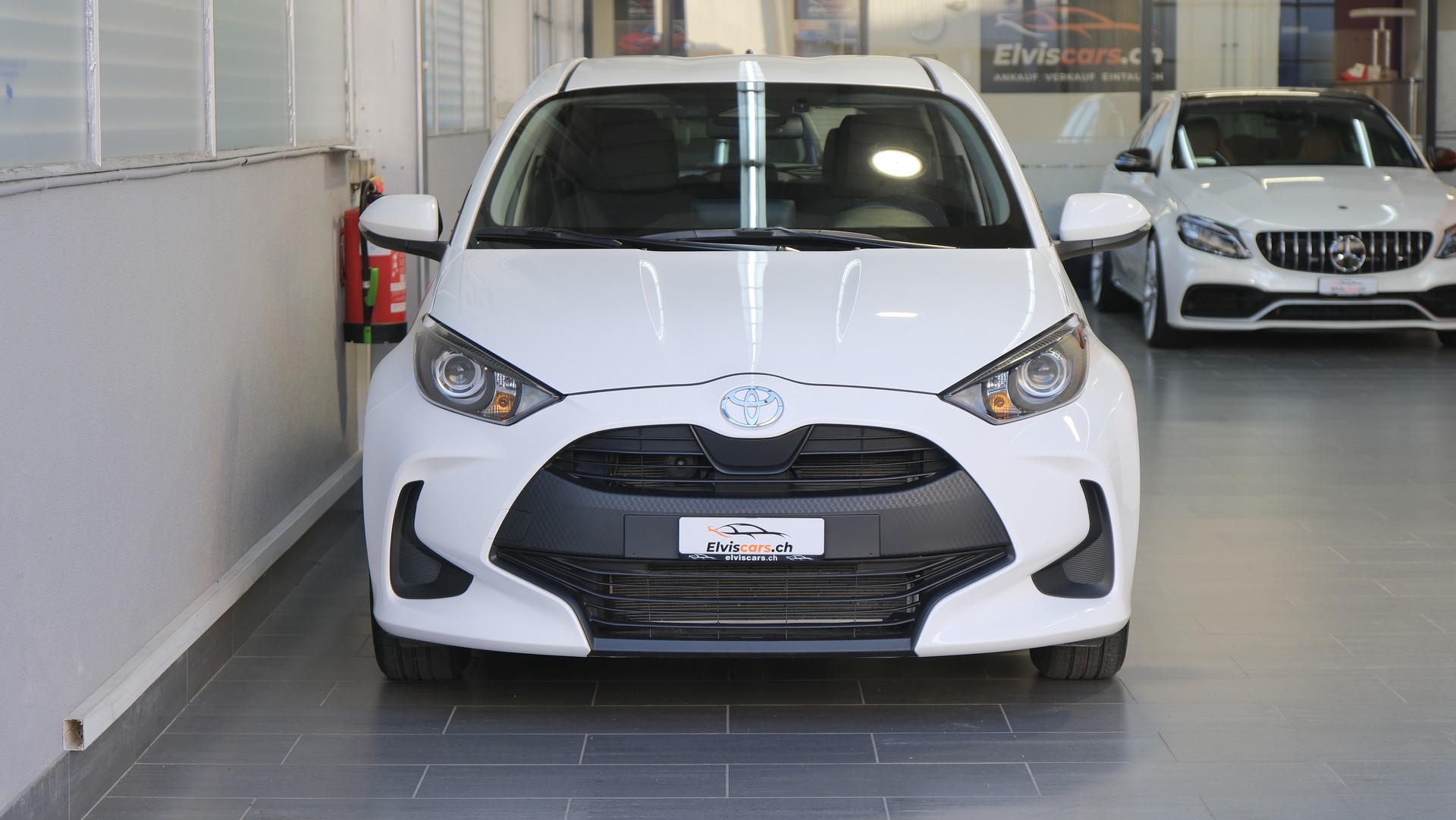TOYOTA Yaris 1.5 Comfort e-CVT-image-29