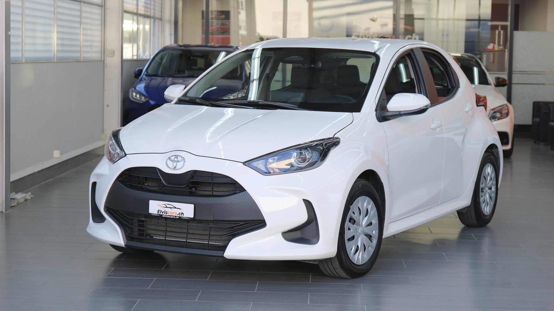 TOYOTA Yaris 1.5 Comfort e-CVT-image-0