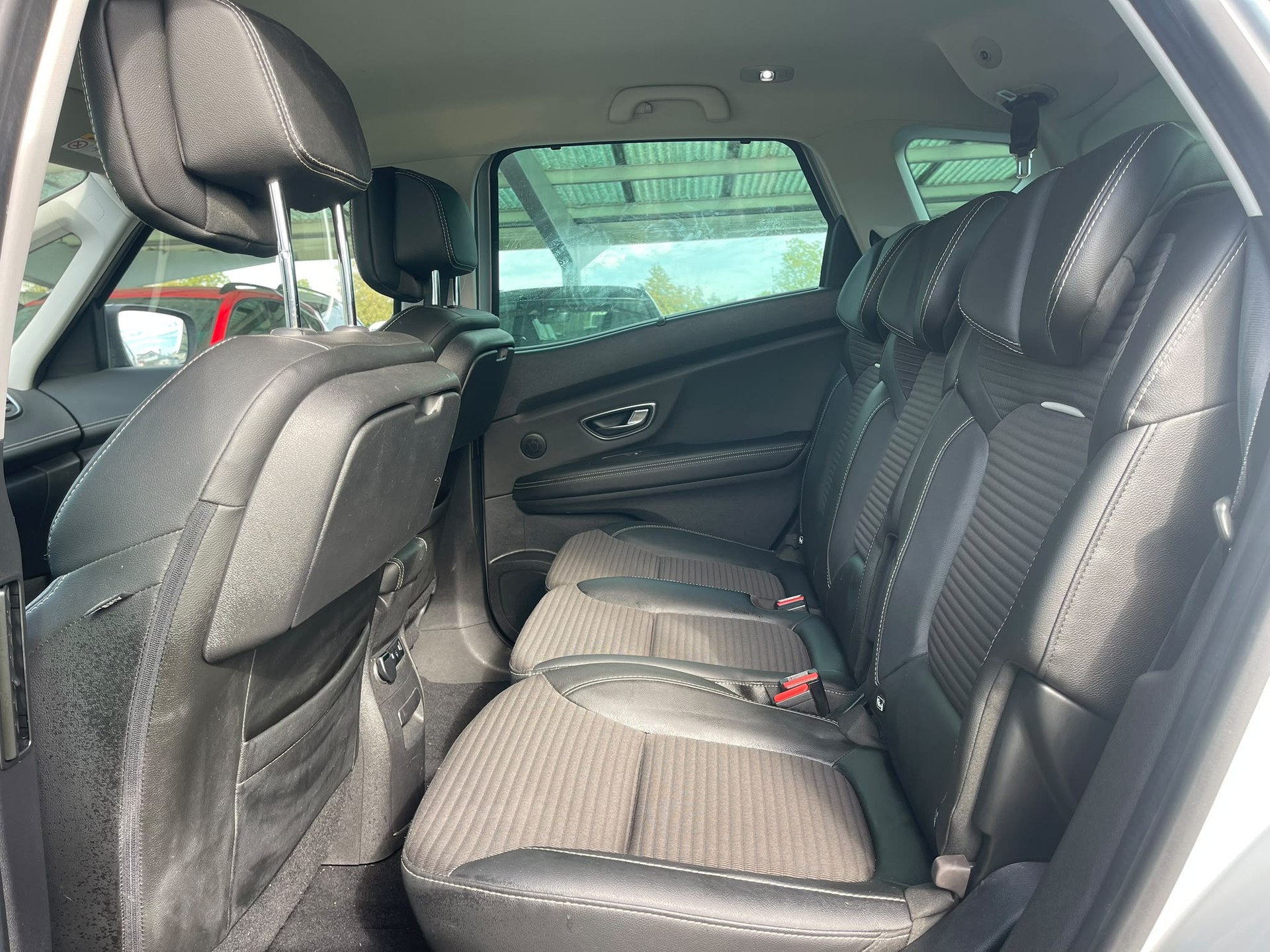 RENAULT Scénic 1.5 dCi Bose EDC-image-11