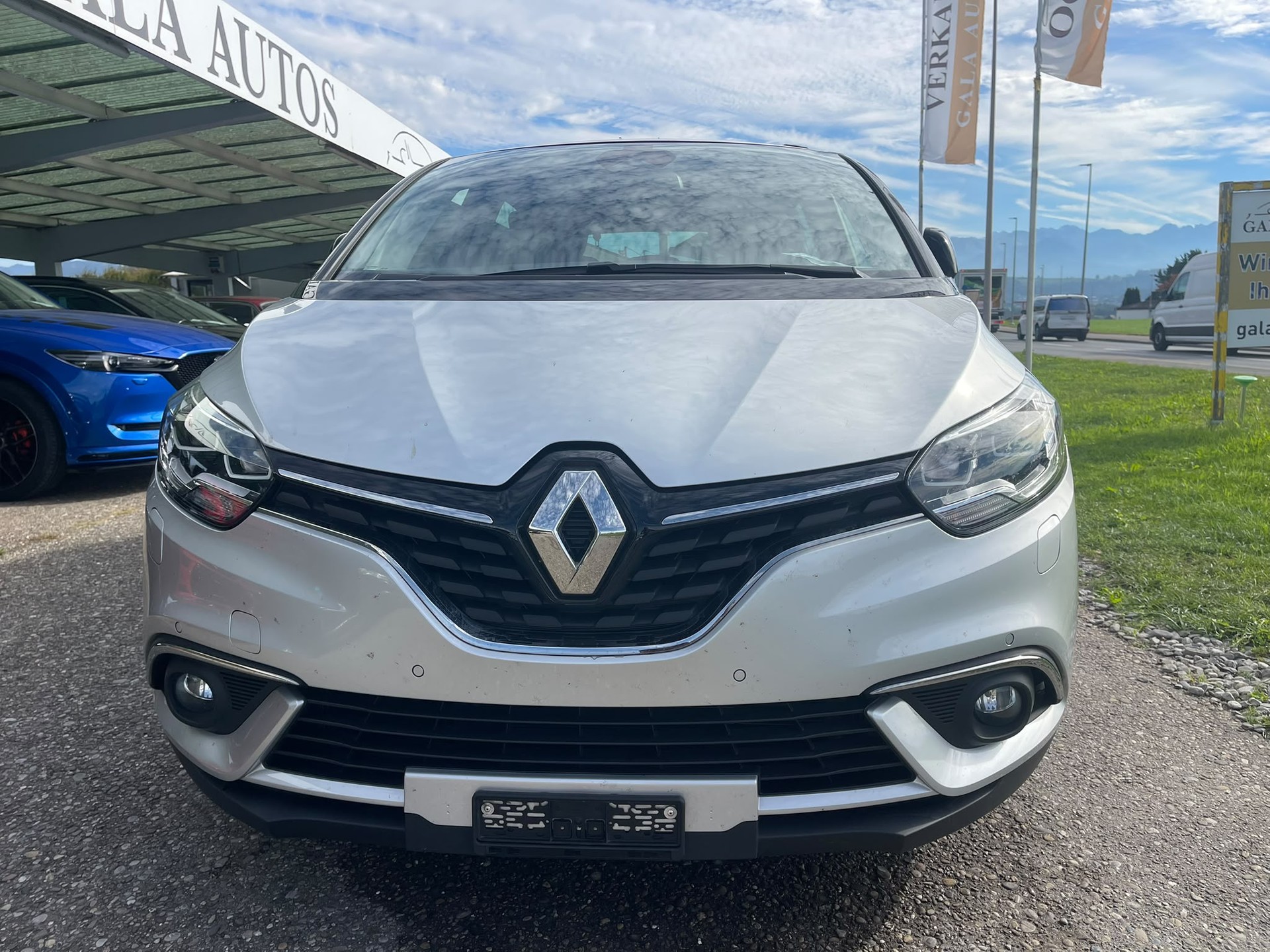 RENAULT Scénic 1.5 dCi Bose EDC-image-2