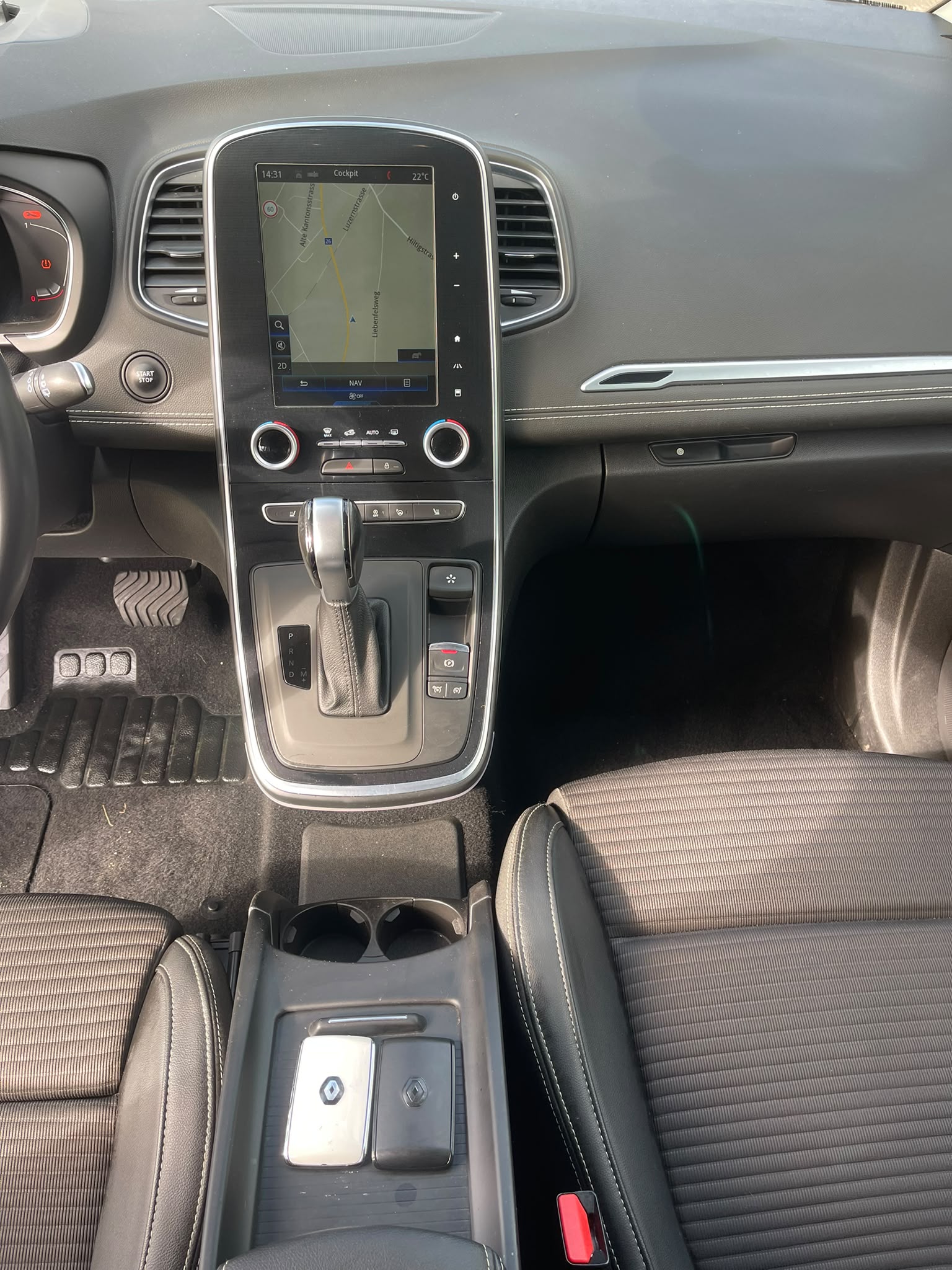 RENAULT Scénic 1.5 dCi Bose EDC-image-7