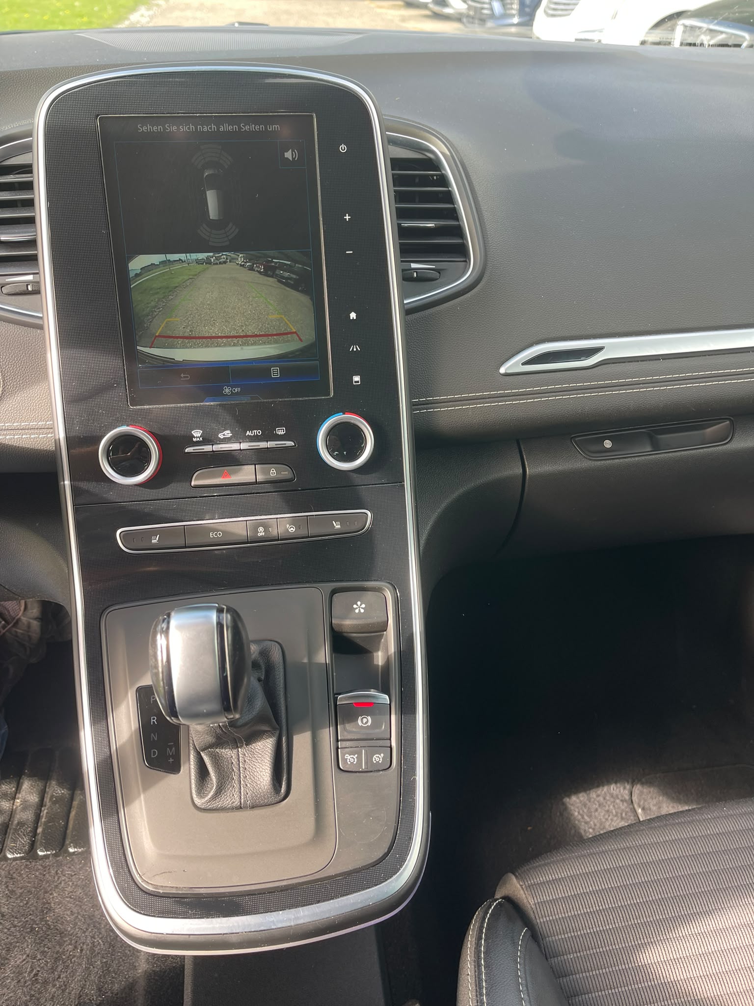 RENAULT Scénic 1.5 dCi Bose EDC-image-8
