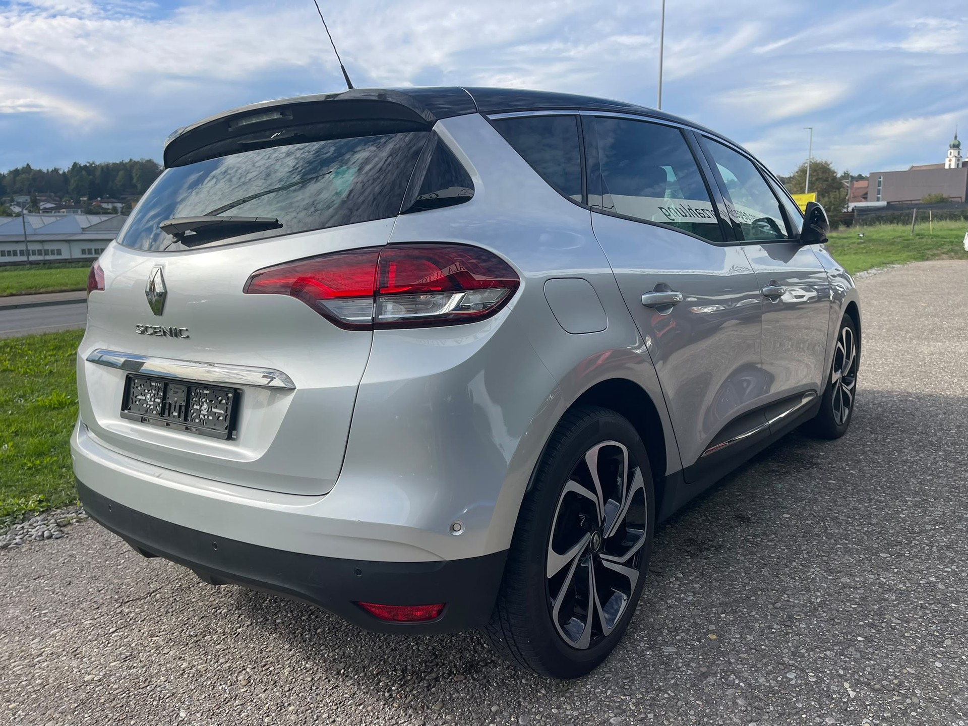 RENAULT Scénic 1.5 dCi Bose EDC-image-3