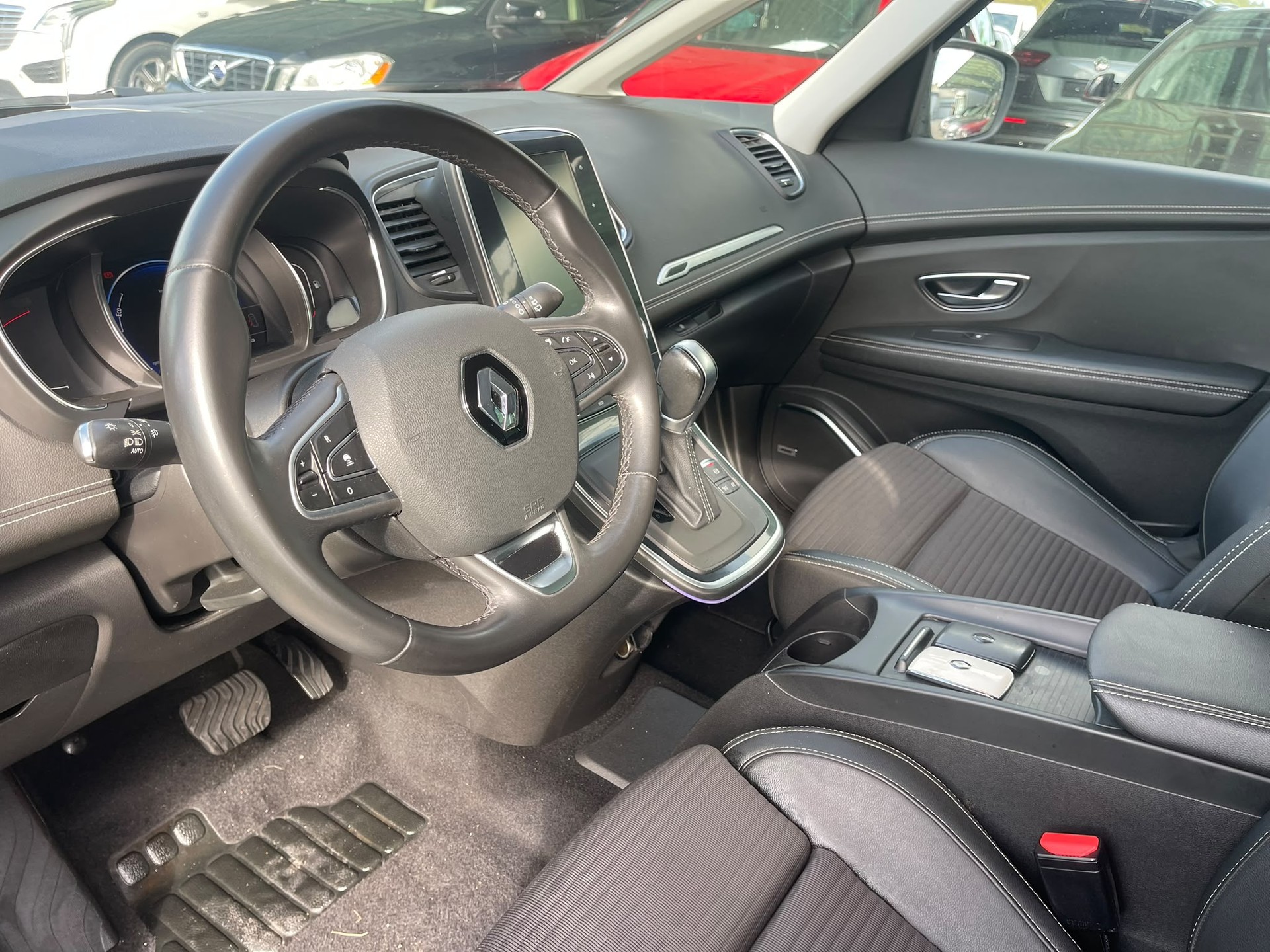 RENAULT Scénic 1.5 dCi Bose EDC-image-9
