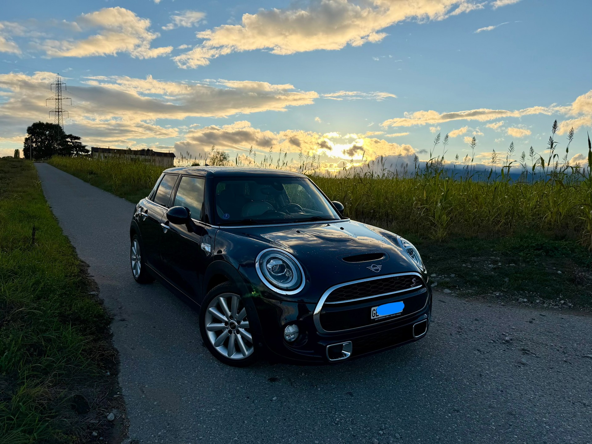 MINI 2.0i Cooper S-image-0