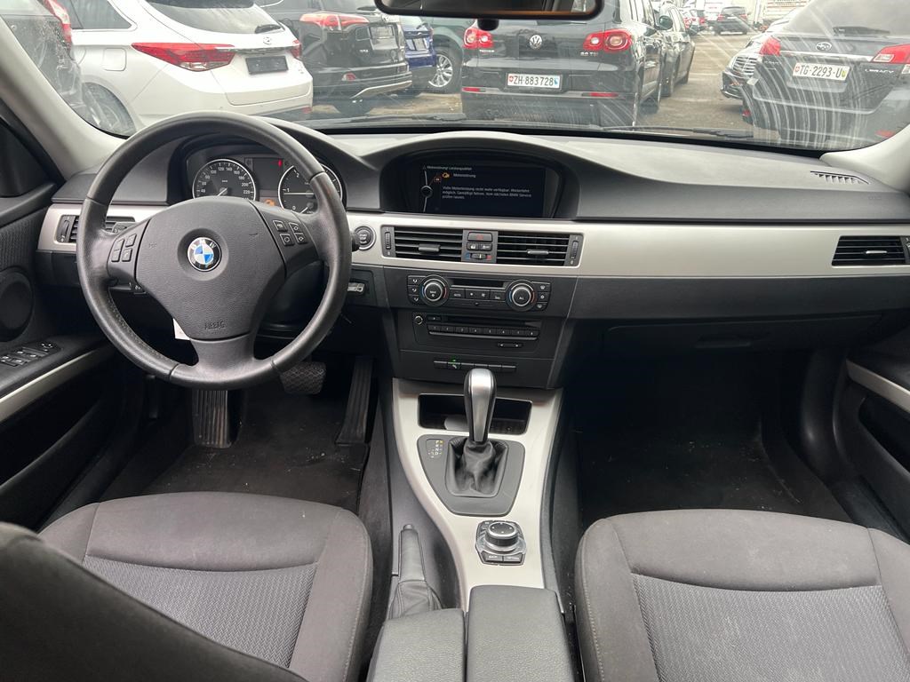 BMW 318d Touring Steptronic-image-6