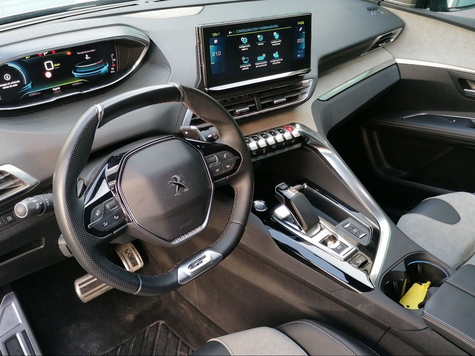 PEUGEOT 3008 300e Hybrid4 GT EAT8-image-8