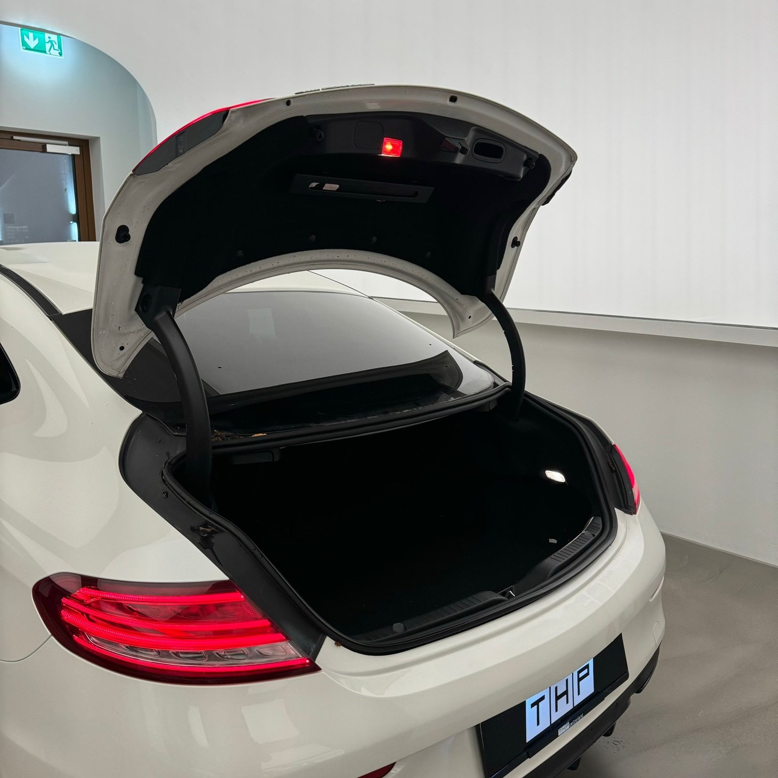 MERCEDES-BENZ C 43 AMG 4Matic 9G-tronic-image-4