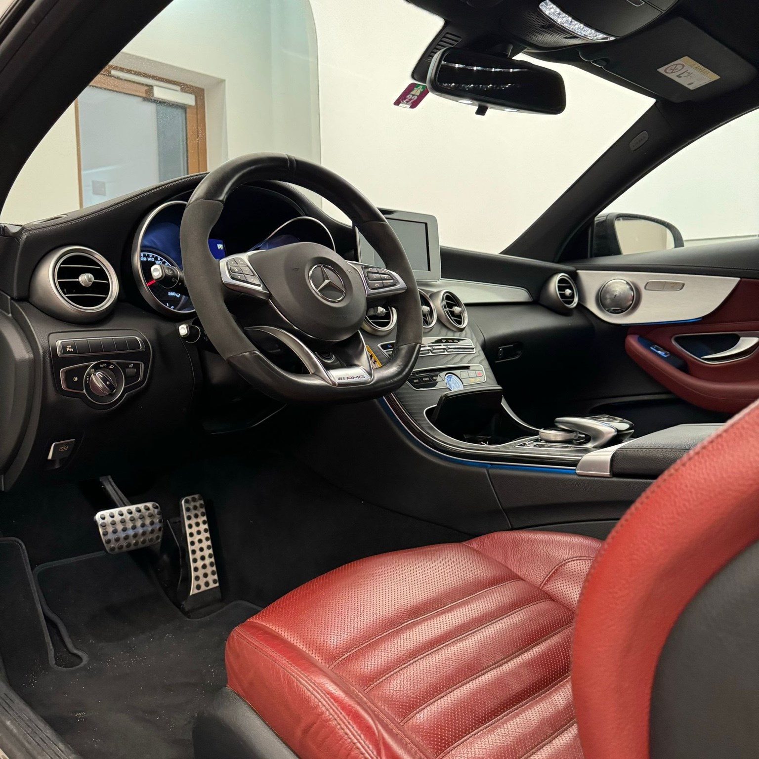 MERCEDES-BENZ C 43 AMG 4Matic 9G-tronic-image-9