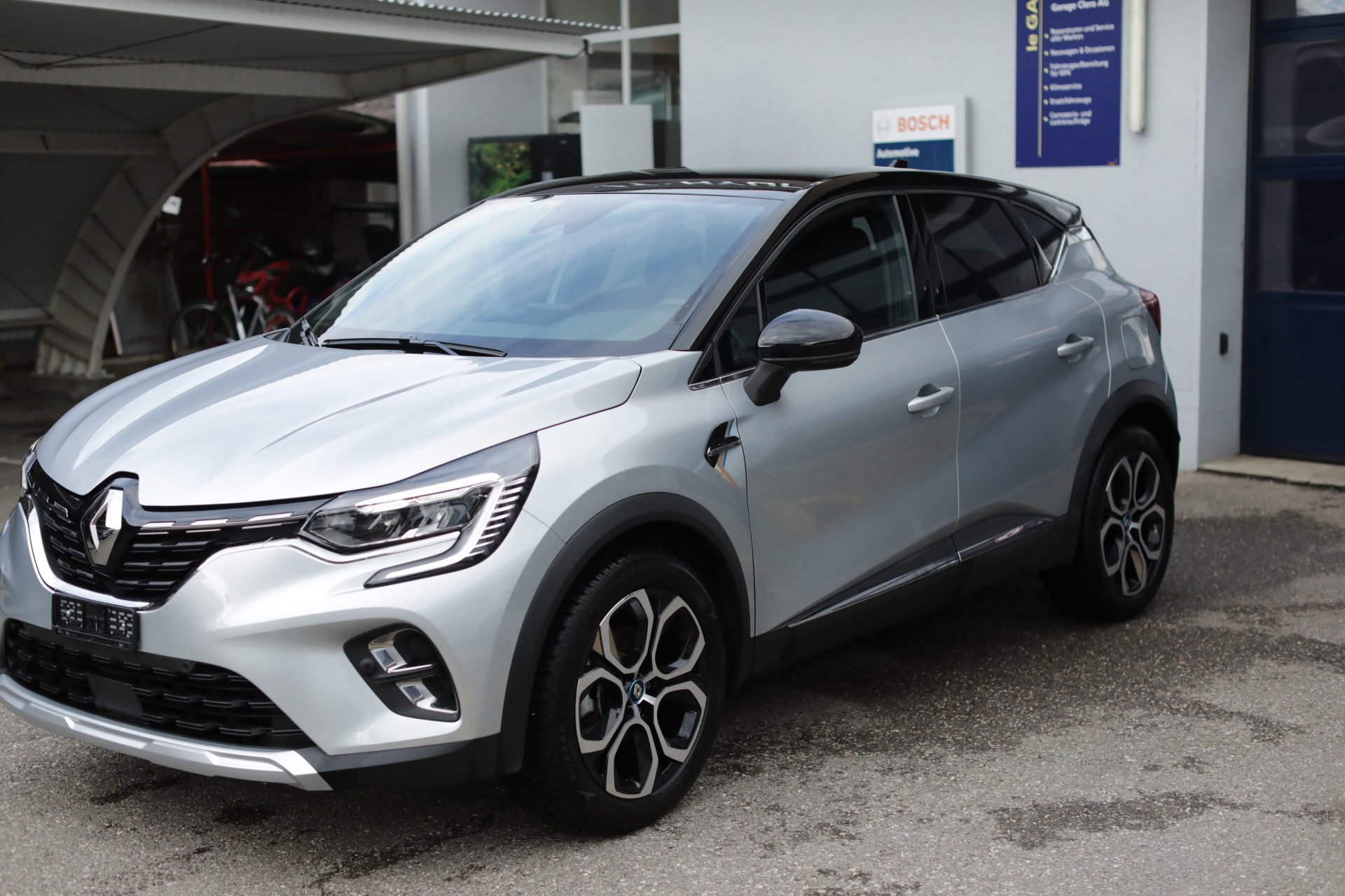 RENAULT Captur 1.6 E-Tech Edition1 DHT-image-1