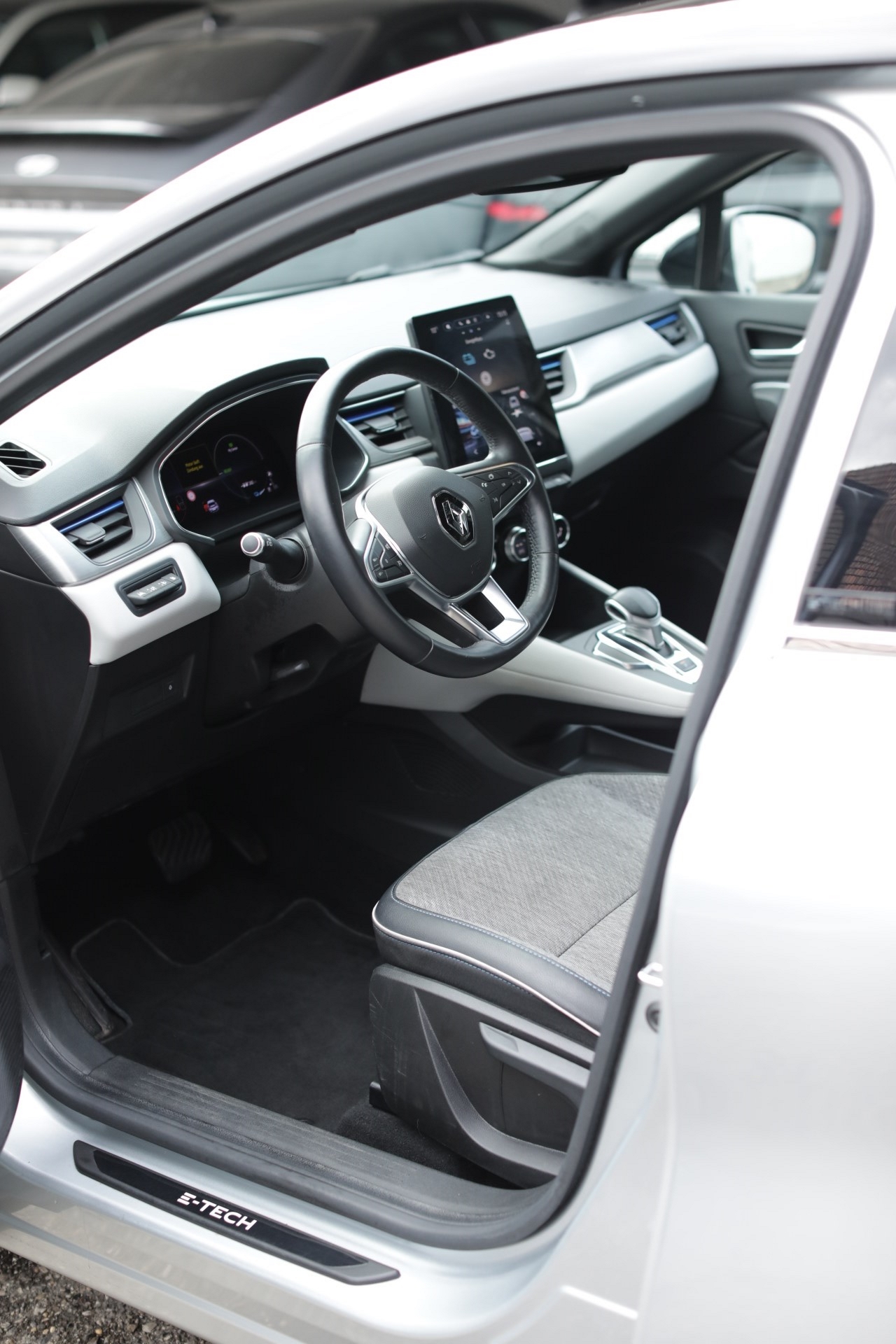 RENAULT Captur 1.6 E-Tech Edition1 DHT-image-5