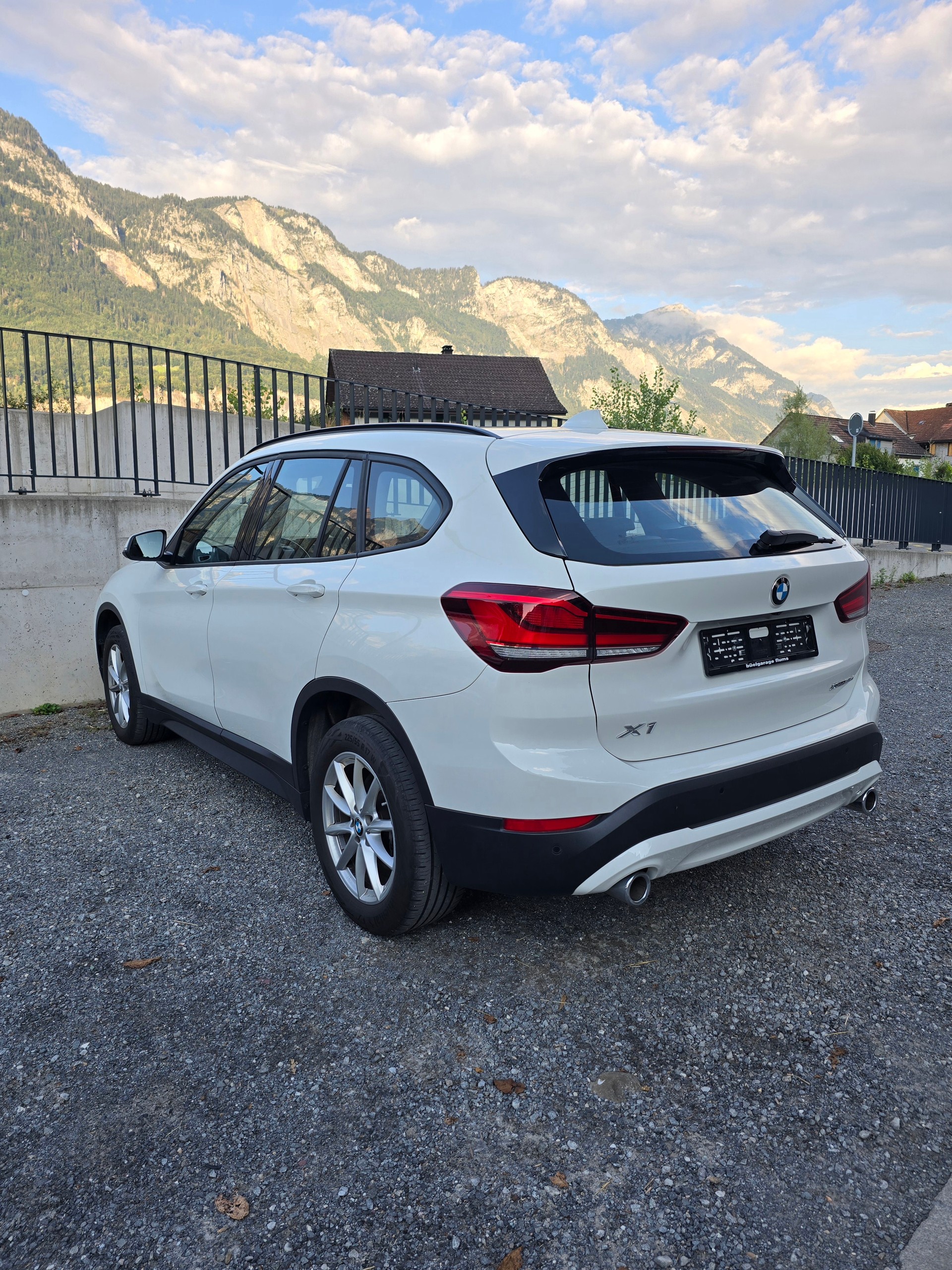 BMW X1 xDrive 18d Essential Edition Steptronic-image-10