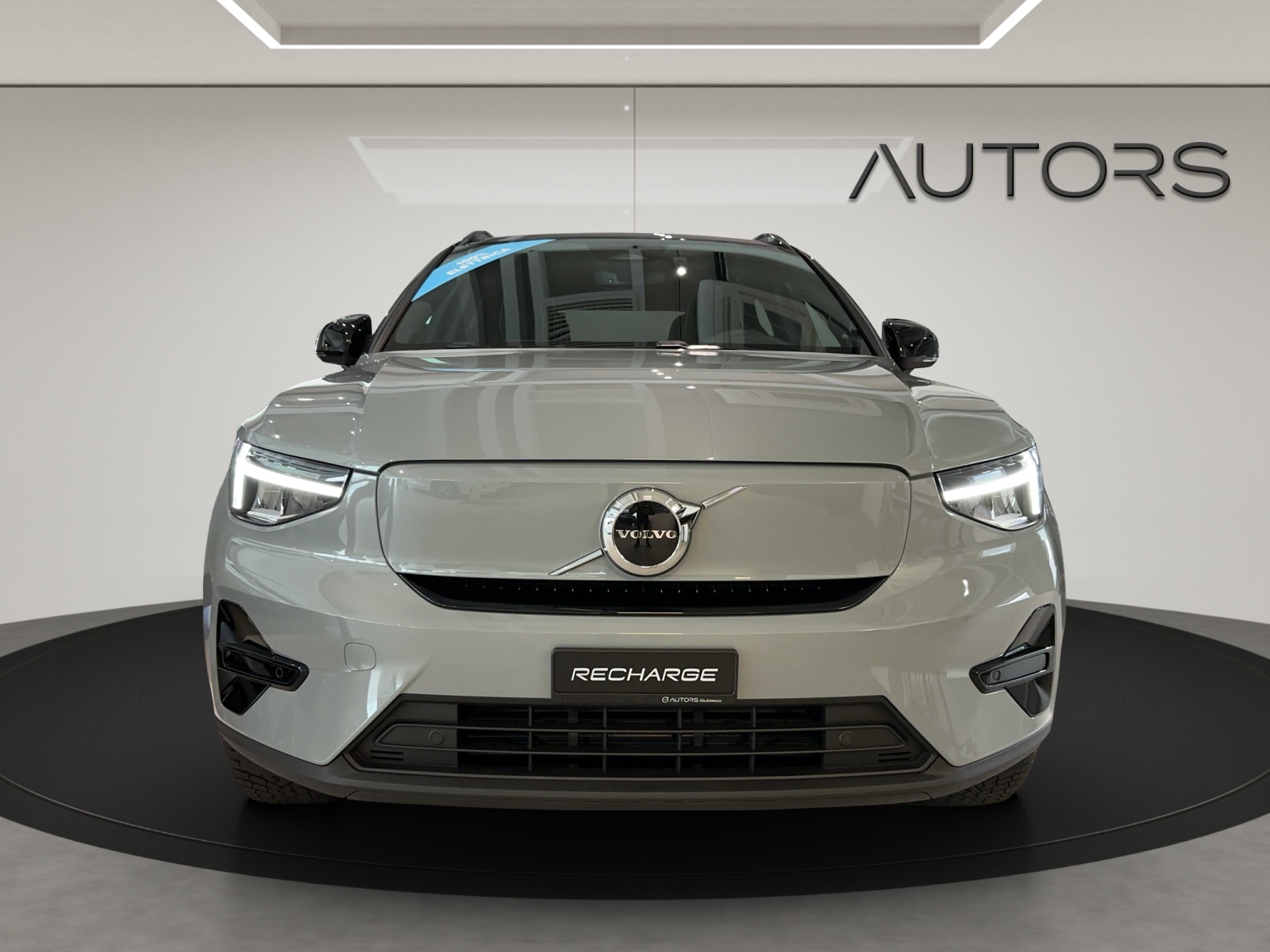 VOLVO XC40 Recharge E80 82kWh Plus RWD-image-3