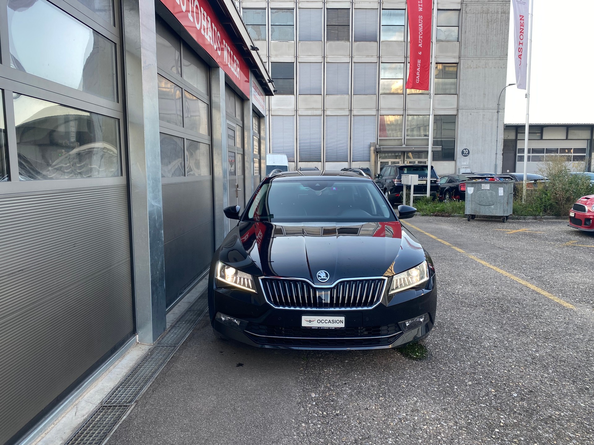 SKODA Superb Combi 2.0 TDi L&K 4x4 DSG-image-1