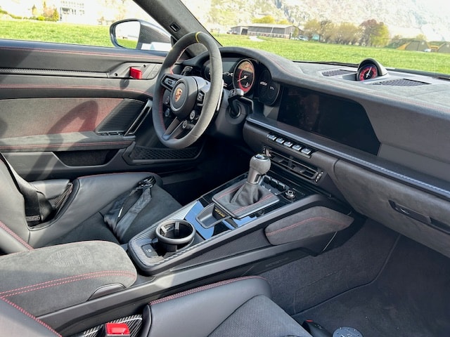 PORSCHE GT3 RS-image-8