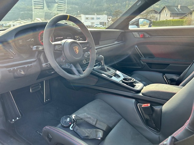 PORSCHE GT3 RS-image-9