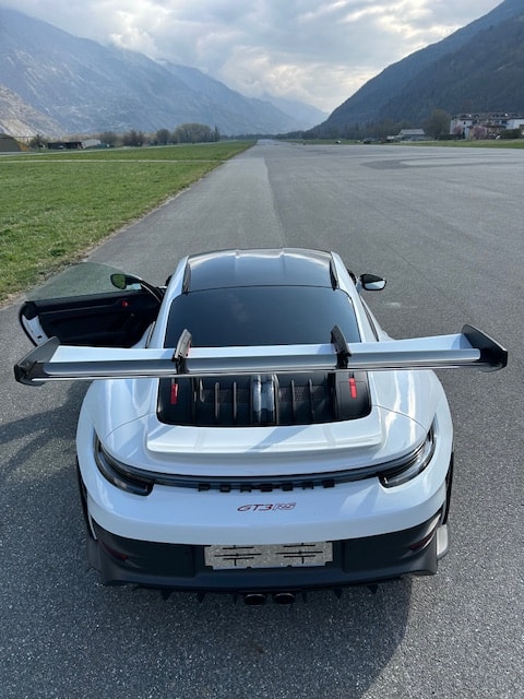 PORSCHE GT3 RS-image-1
