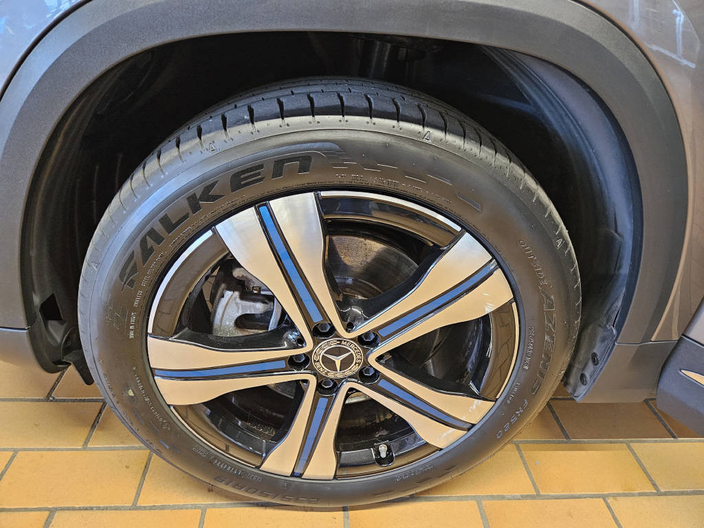 MERCEDES-BENZ EQA 250 Electric Art Line-image-15