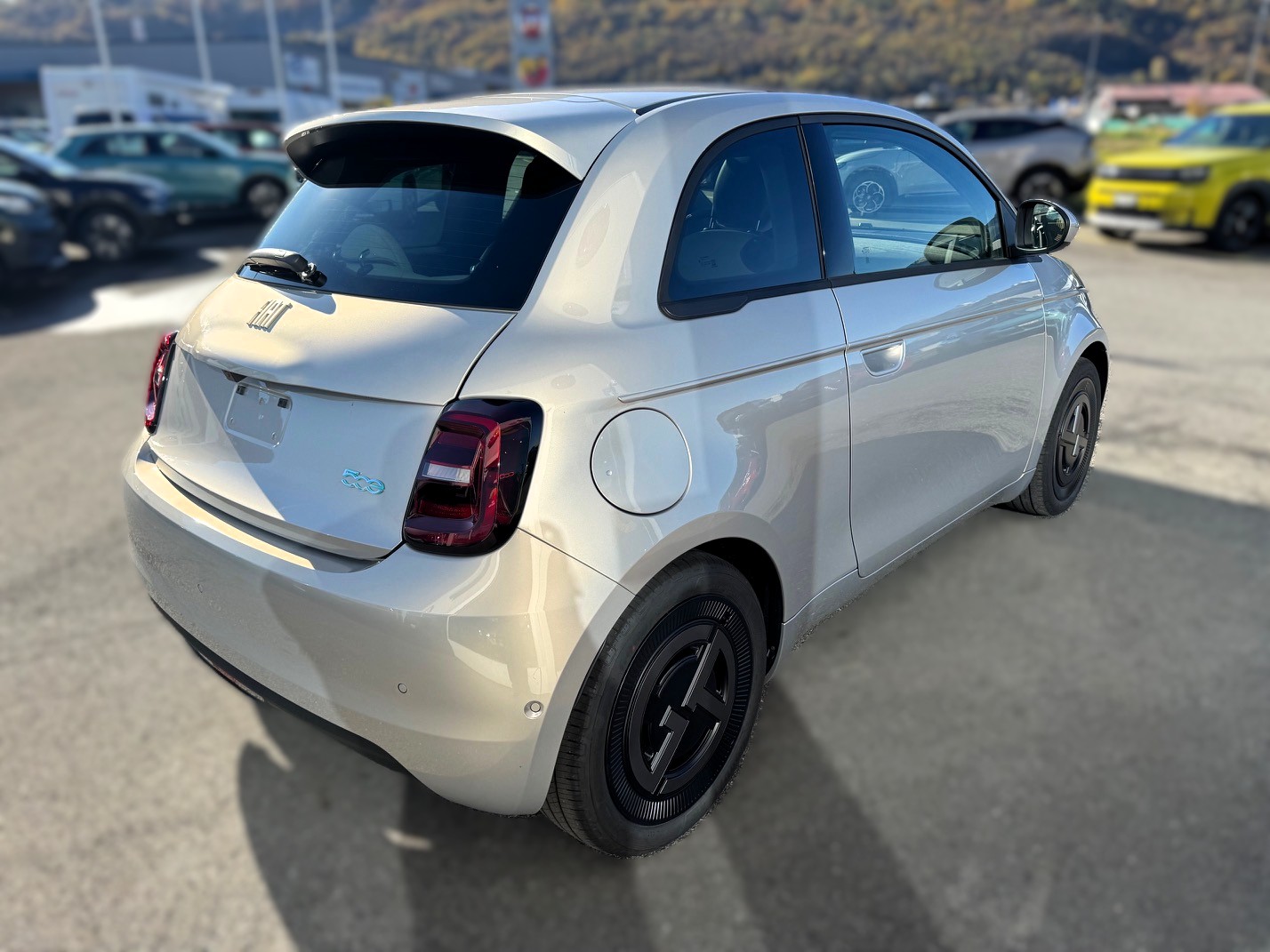 FIAT 500 BEV GIORGIO ARMANI-image-5