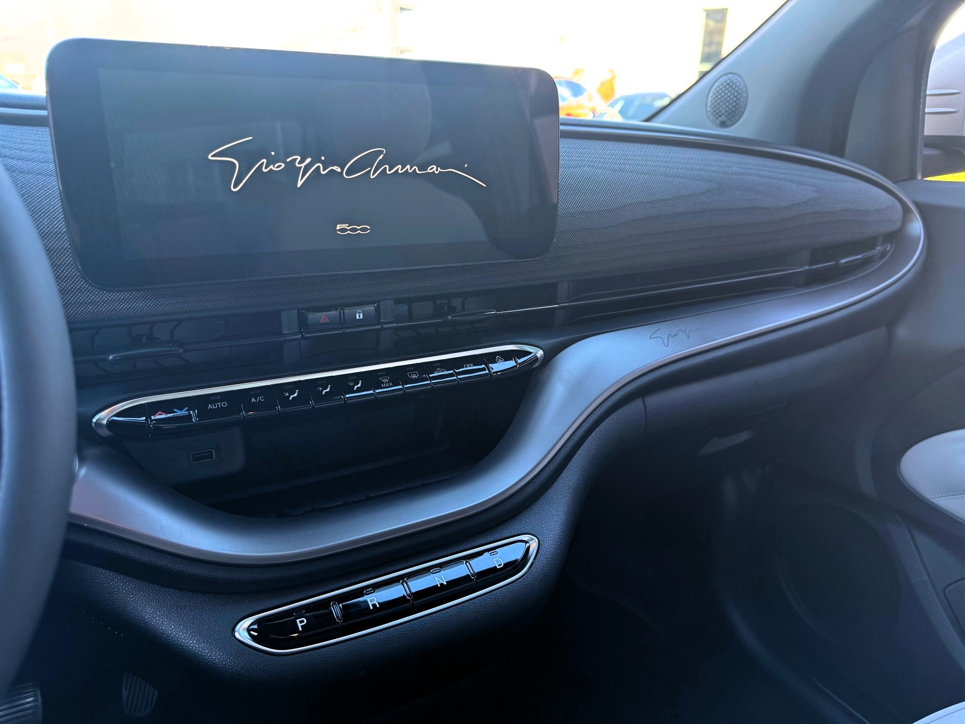 FIAT 500 BEV GIORGIO ARMANI-image-10