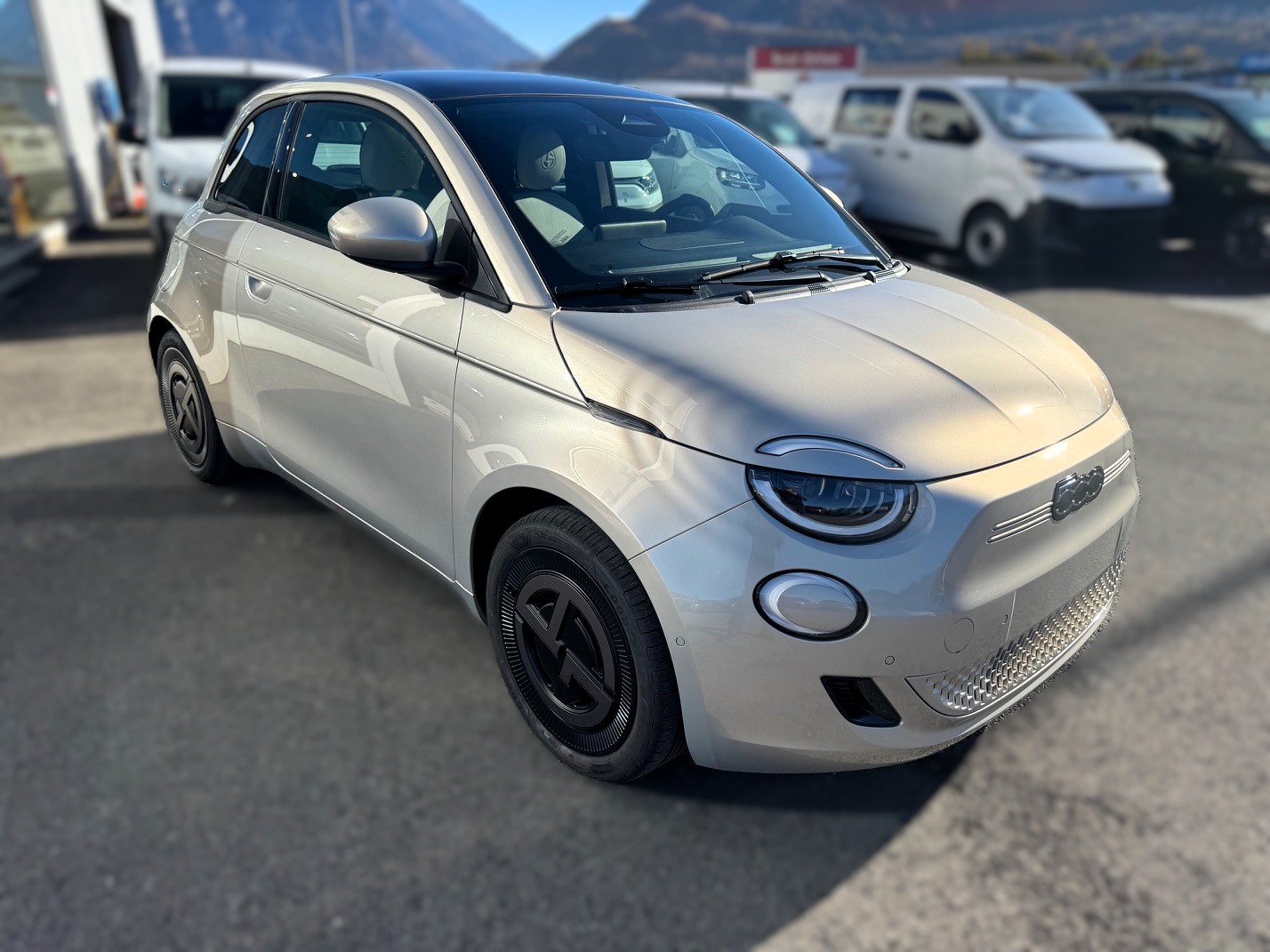 FIAT 500 BEV GIORGIO ARMANI-image-6