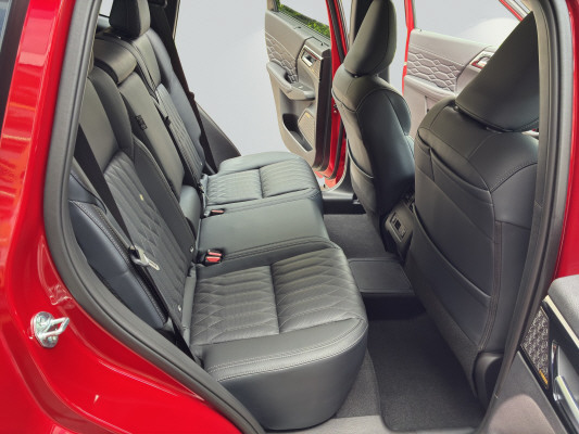 MITSUBISHI Outlander PHEV Instyle4WD-image-9