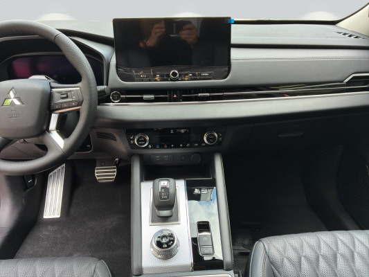 MITSUBISHI Outlander PHEV Instyle4WD-image-6