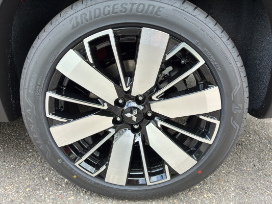 MITSUBISHI Outlander PHEV Instyle4WD-image-12