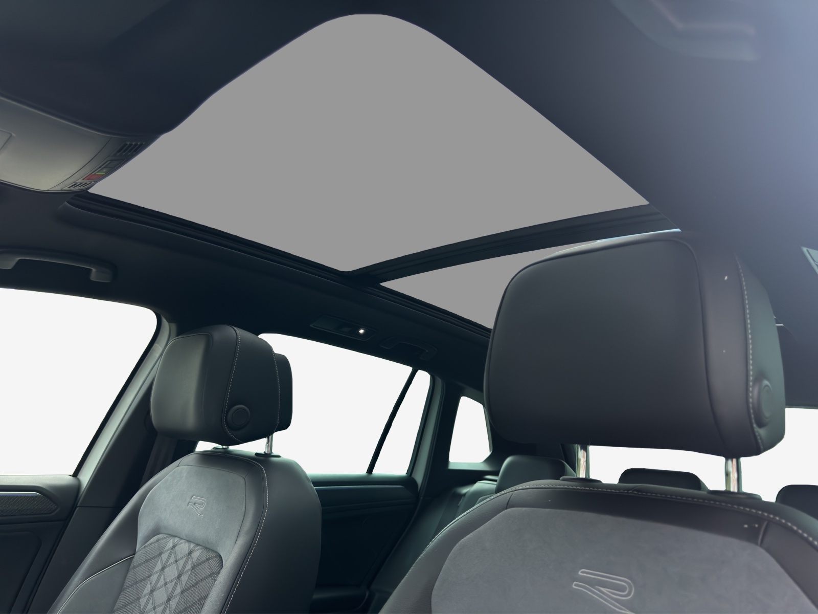 VW Tiguan 1.4TSI PHEV R-Line DSG-image-15